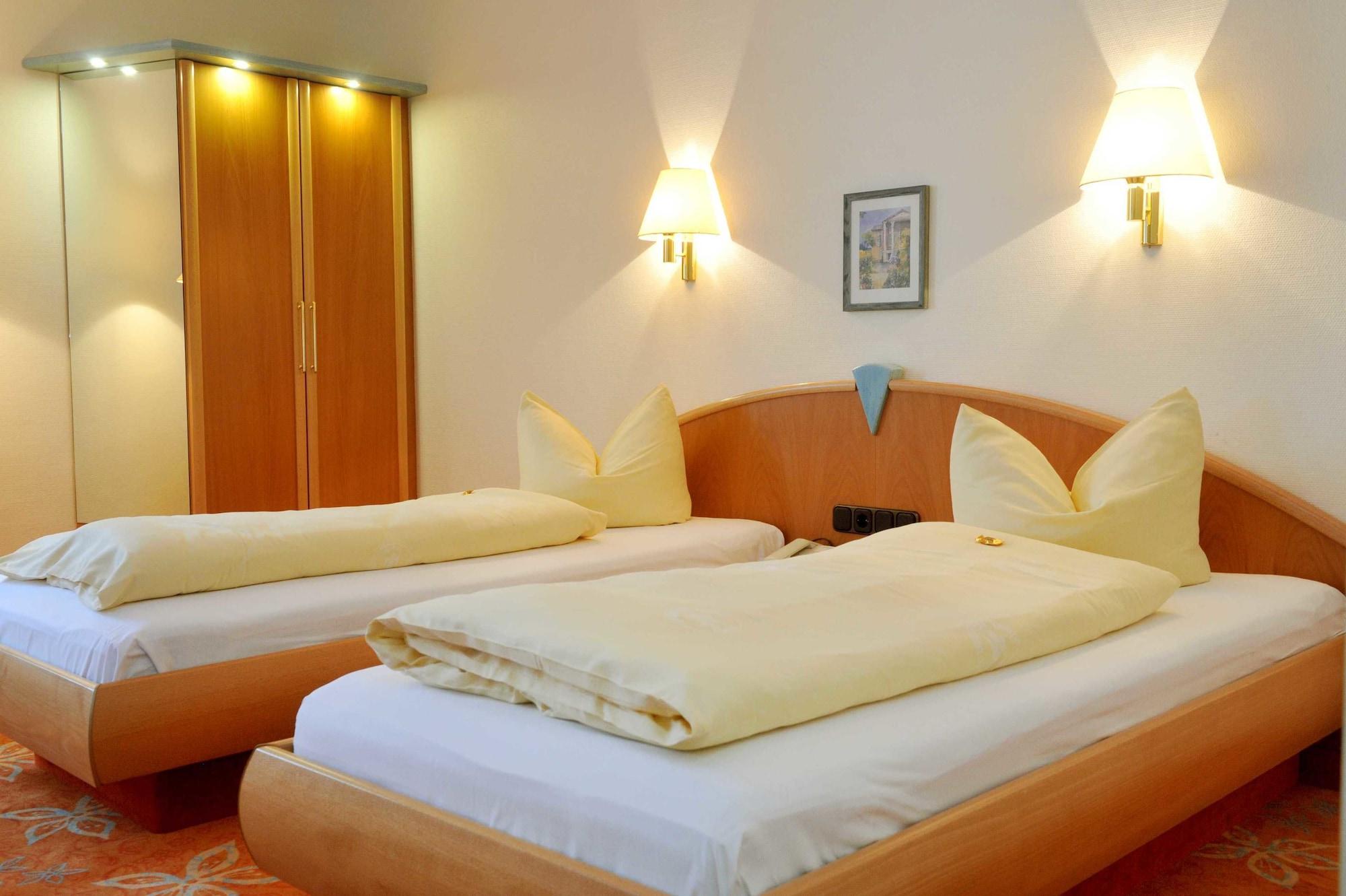 Hotel Stadt Muenchen Дюселдорф Екстериор снимка