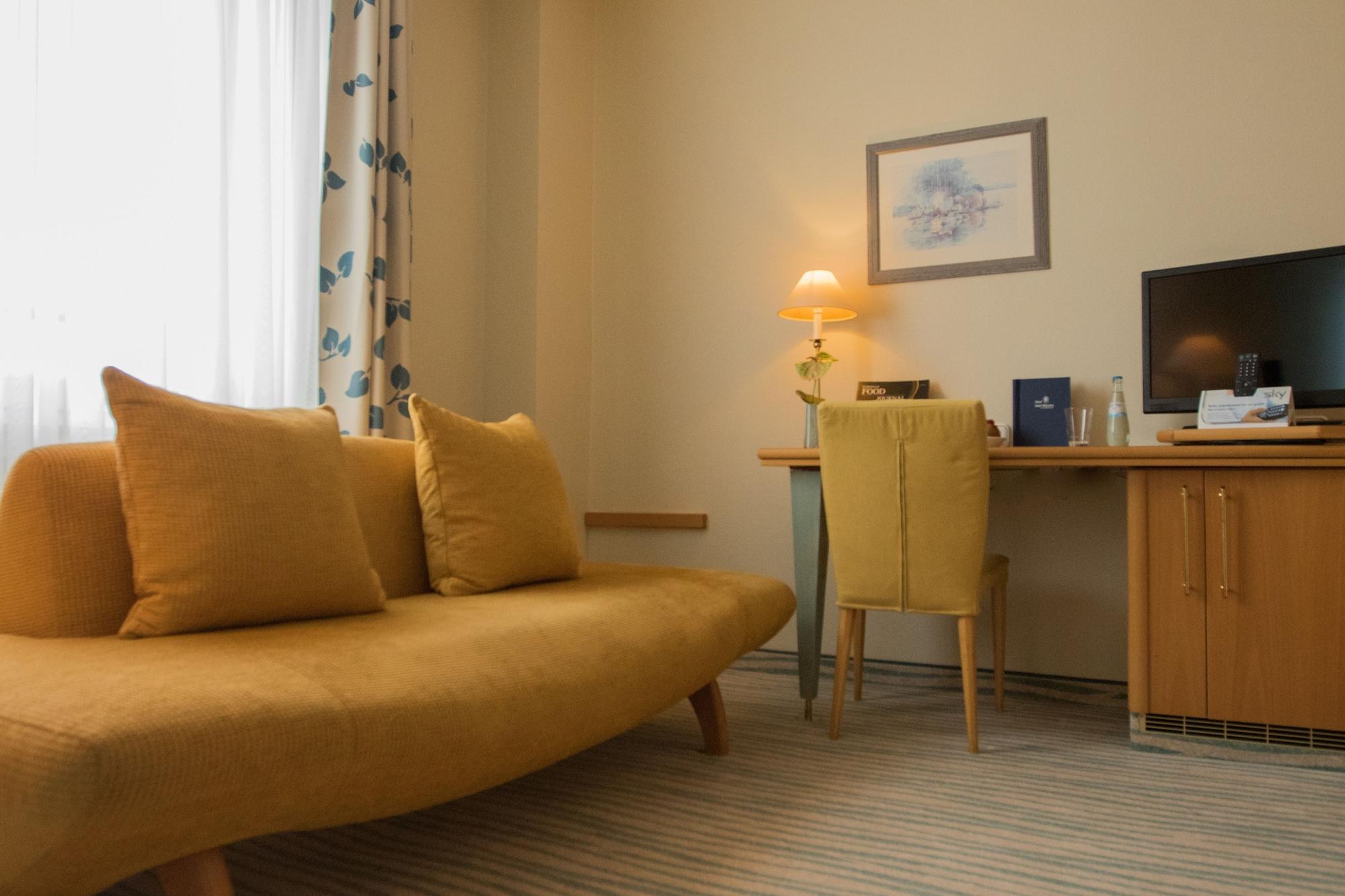 Hotel Stadt Muenchen Дюселдорф Екстериор снимка